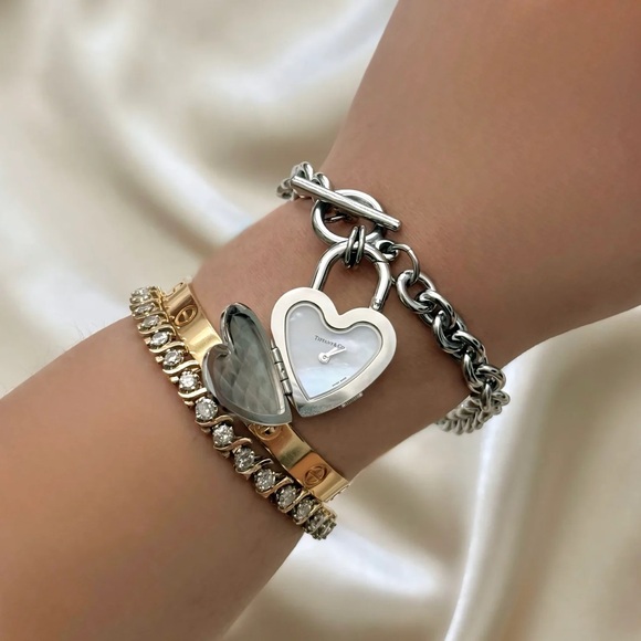 AUTHENTIC VINTAGE TIFFANY & CO. SILVER LOCKET WATCH - Picture 3 of 6